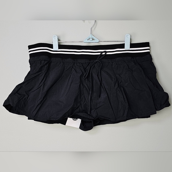 Daily Practice by Anthropologie Baseline Skort, Black w White Accents, XL - Picture 7 of 10
